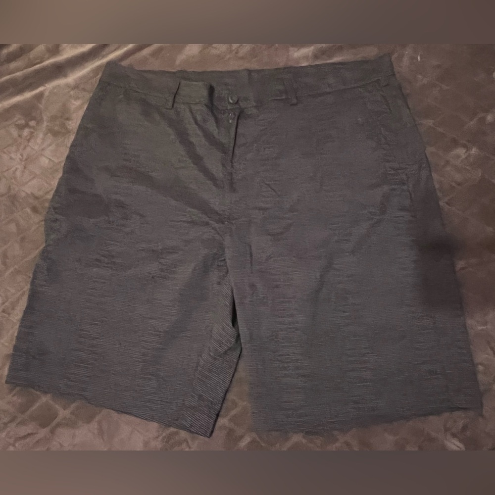 PGA Tour men’s shorts - size 40